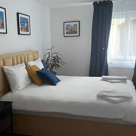 Sweet-Bombon Sibiu Apartment Bagian luar foto